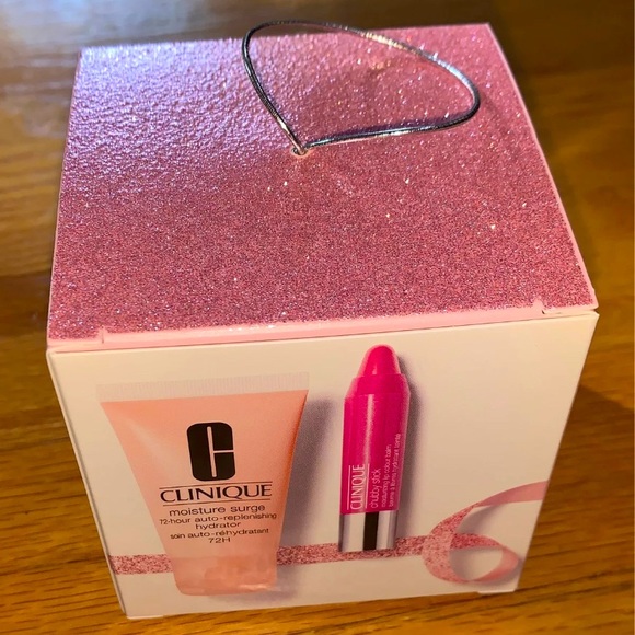 Clinique Other - 🎉HP x 3🎉Clinique moisture surge and chubby stick